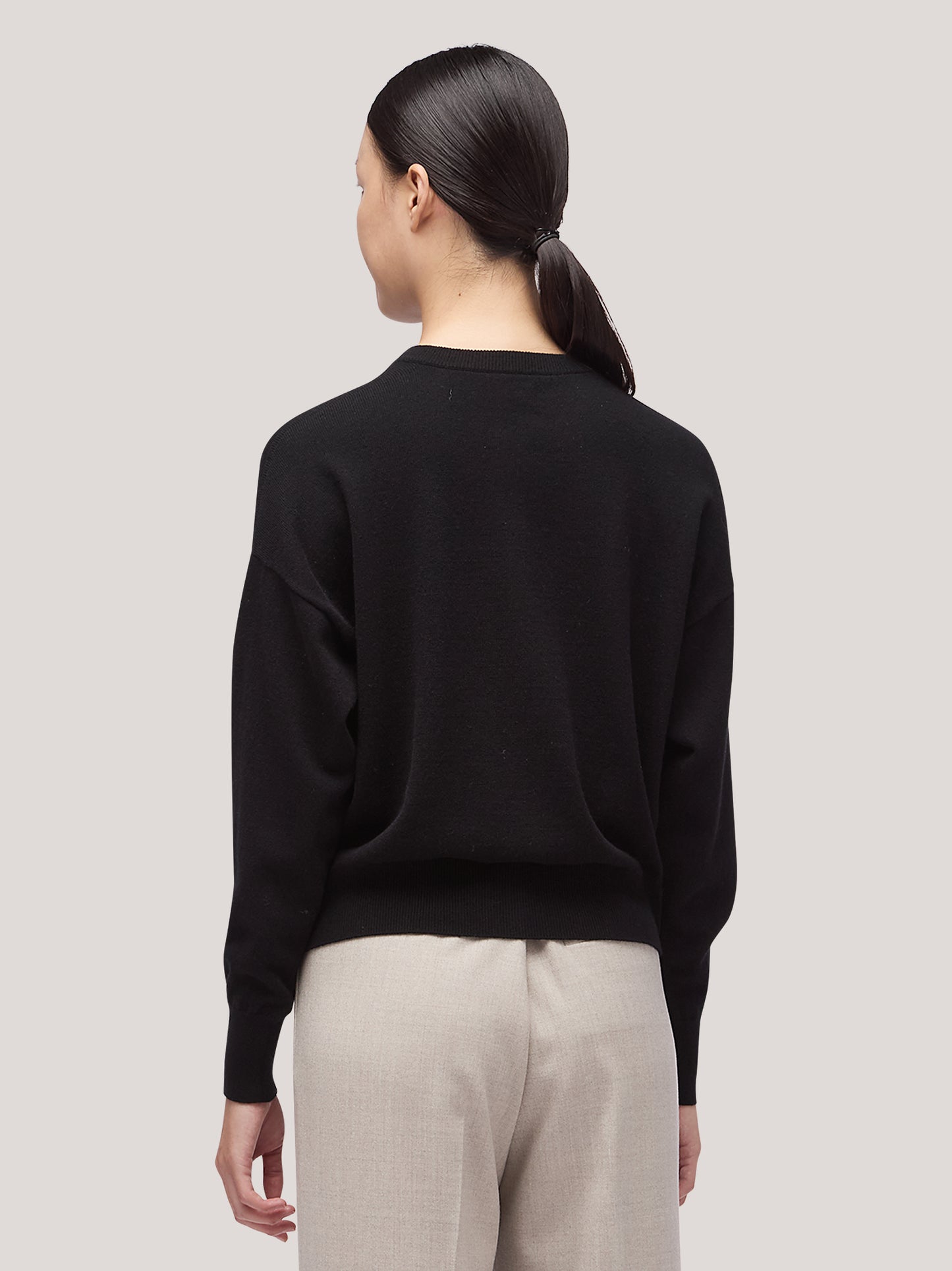 Korean women's long-sleeved sweater with jewel buttons black 250a11_fw25-3_096ner 68160291995974
