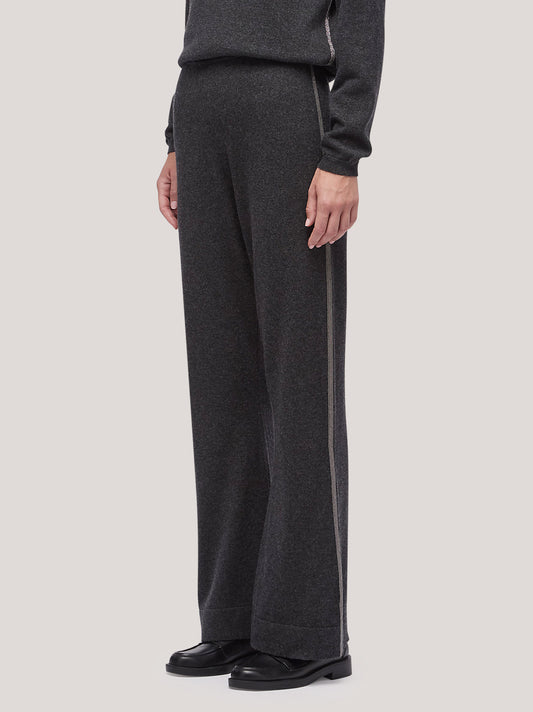 Pantalone donna ampio con catenella sui fianchi - Pantalone donna ampio con catenella sui fianchi alt - 002