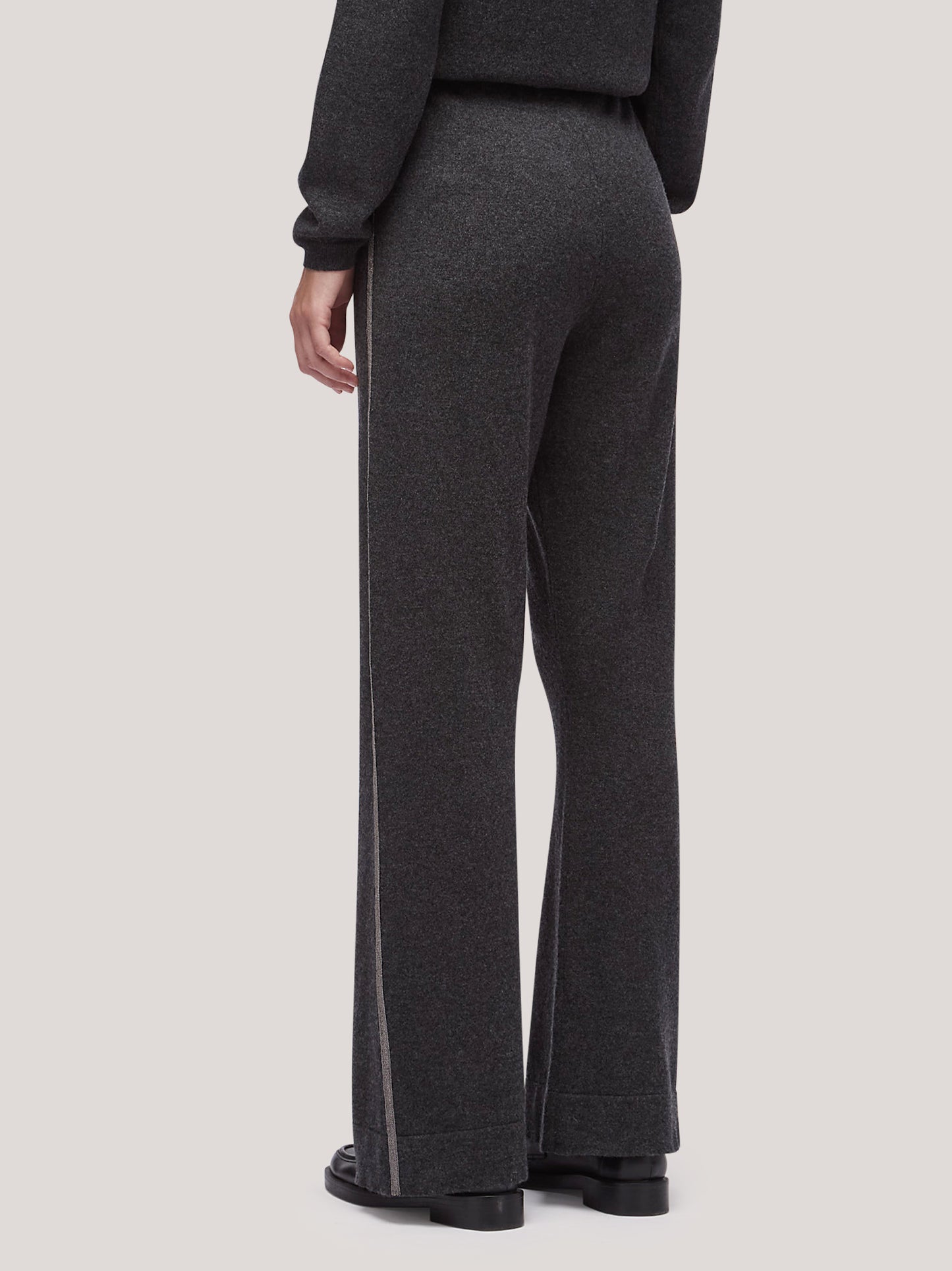 Pantalone donna ampio con catenella sui fianchi grafite mel 250a28_fw25-3_425gra 68054302359878