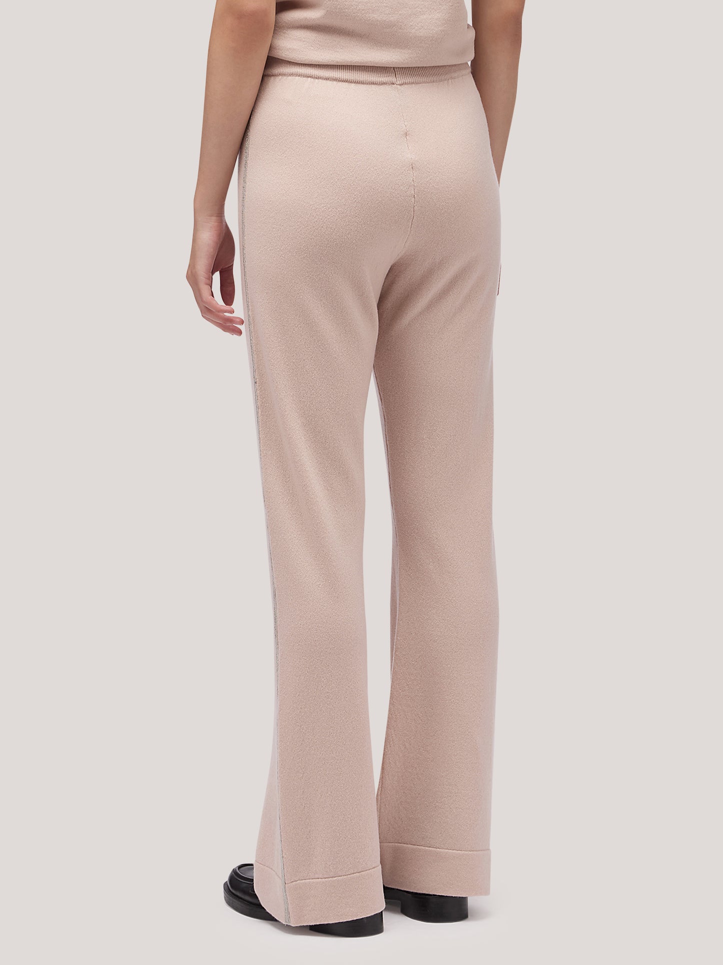 Pantalone donna ampio con catenella sui fianchi rosa tenue 250a28_fw25-3_a16ros 68160113082694