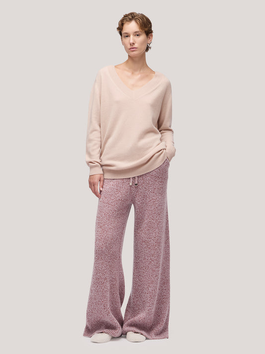 Maglia donna scollo V profondo manica lunga, garzato rosa tenue 250a95_fw25-3_a16ros