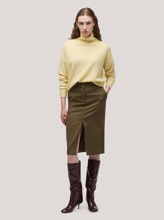 Maglia donna collo alto in piedi manica lunga, garzato canarino 250a96_fw25-3_620can