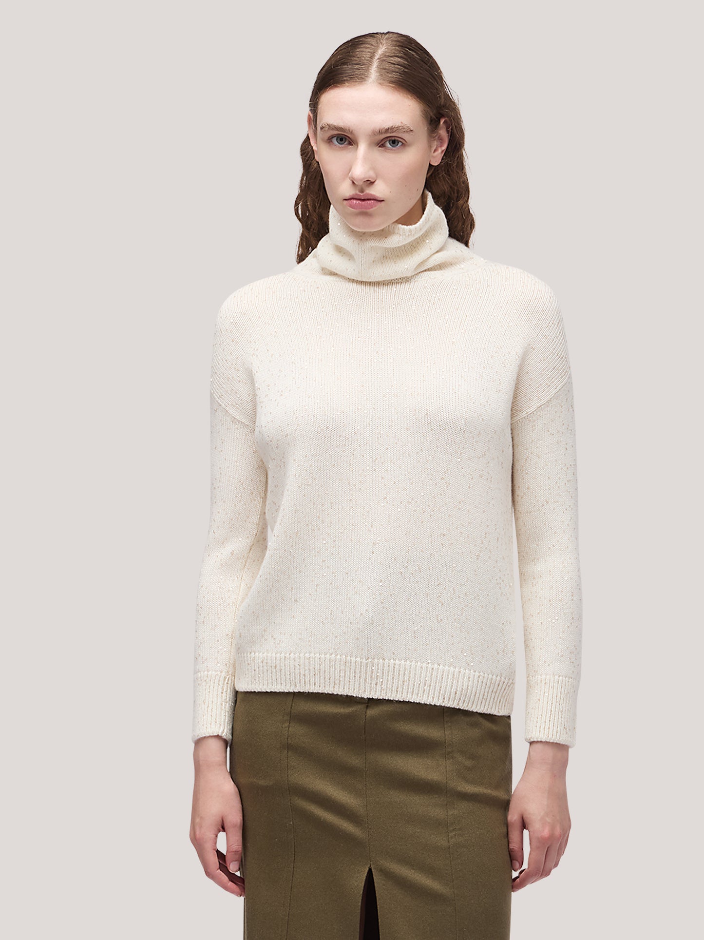 Maglia donna collo in piedi manica lunga, applicazione paillettes bianco con oro 250f31_fw256a_217bor 68148177502534