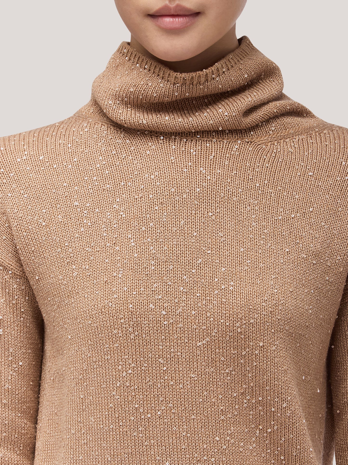 Maglia donna collo in piedi manica lunga, applicazione paillettes biscotto 250f31_fw256a_846bis 68148171047238