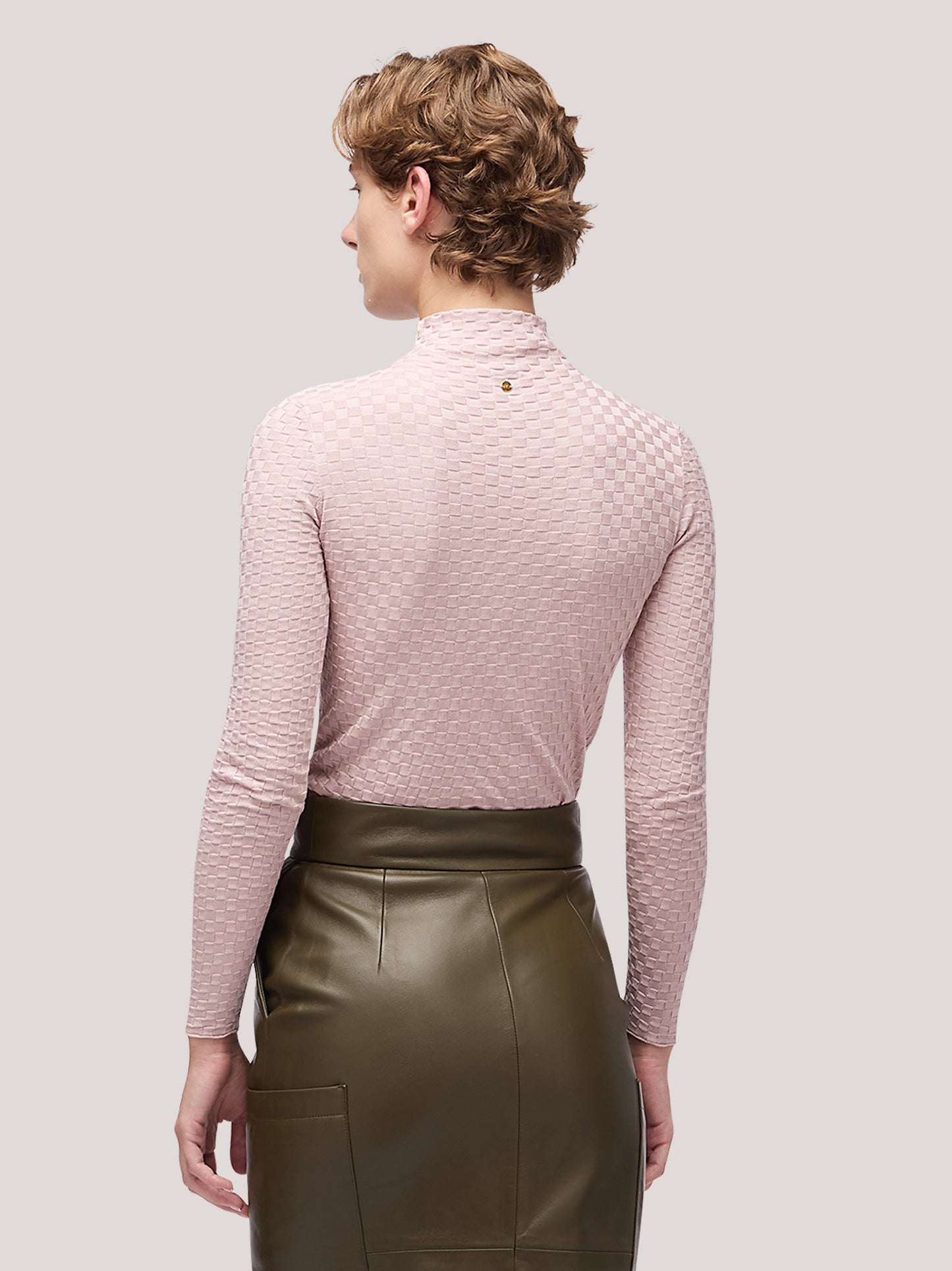 Maglia donna collo alto manica lunga, lavorazione damier rosa tenue 250h33_fw251b_a16ros 68147931021638