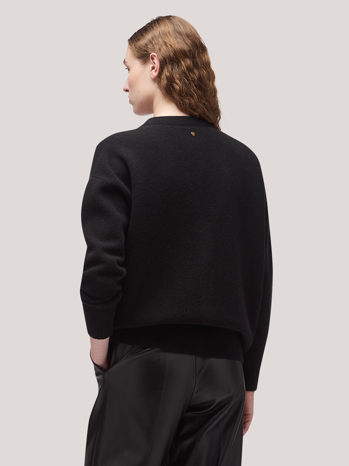 Maglia cardigan donna con tasche, manica lunga, punto milano black 250r13_fw25-7_096bla 68147188400454