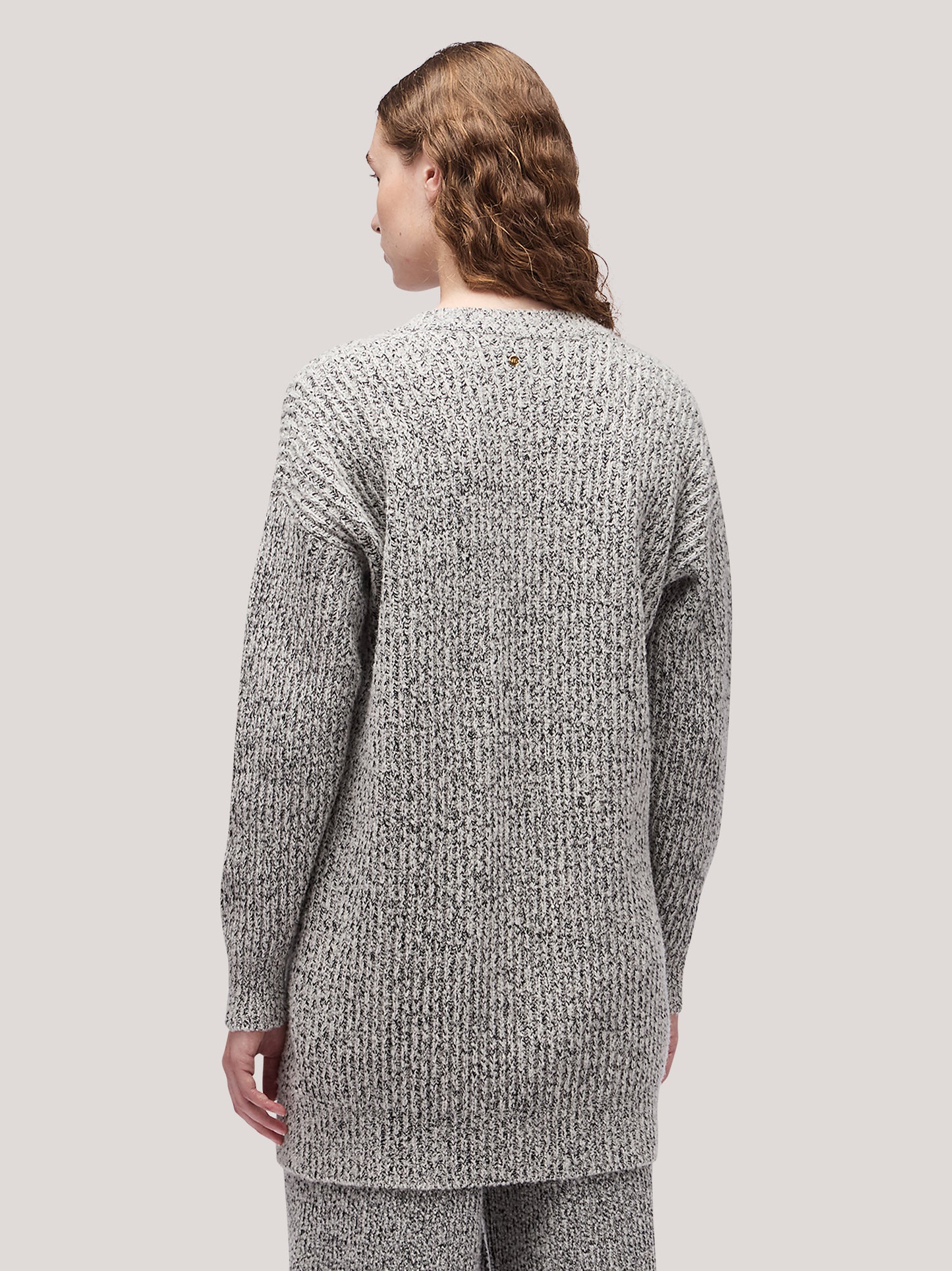 Women's long V-neck sweater, two-tone English rib white /black 250r90_fw259a_217bne 68146813305158