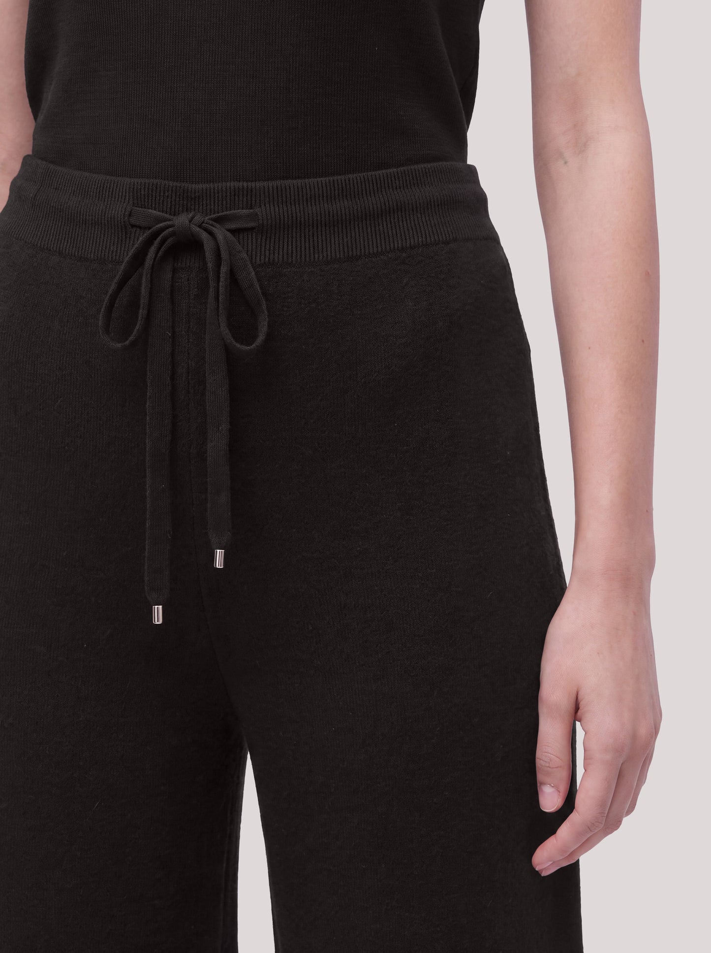 Wide-leg knit trousers with drawstring in Milano stitch black 260r20_fw26-7_096bla 74751629492550