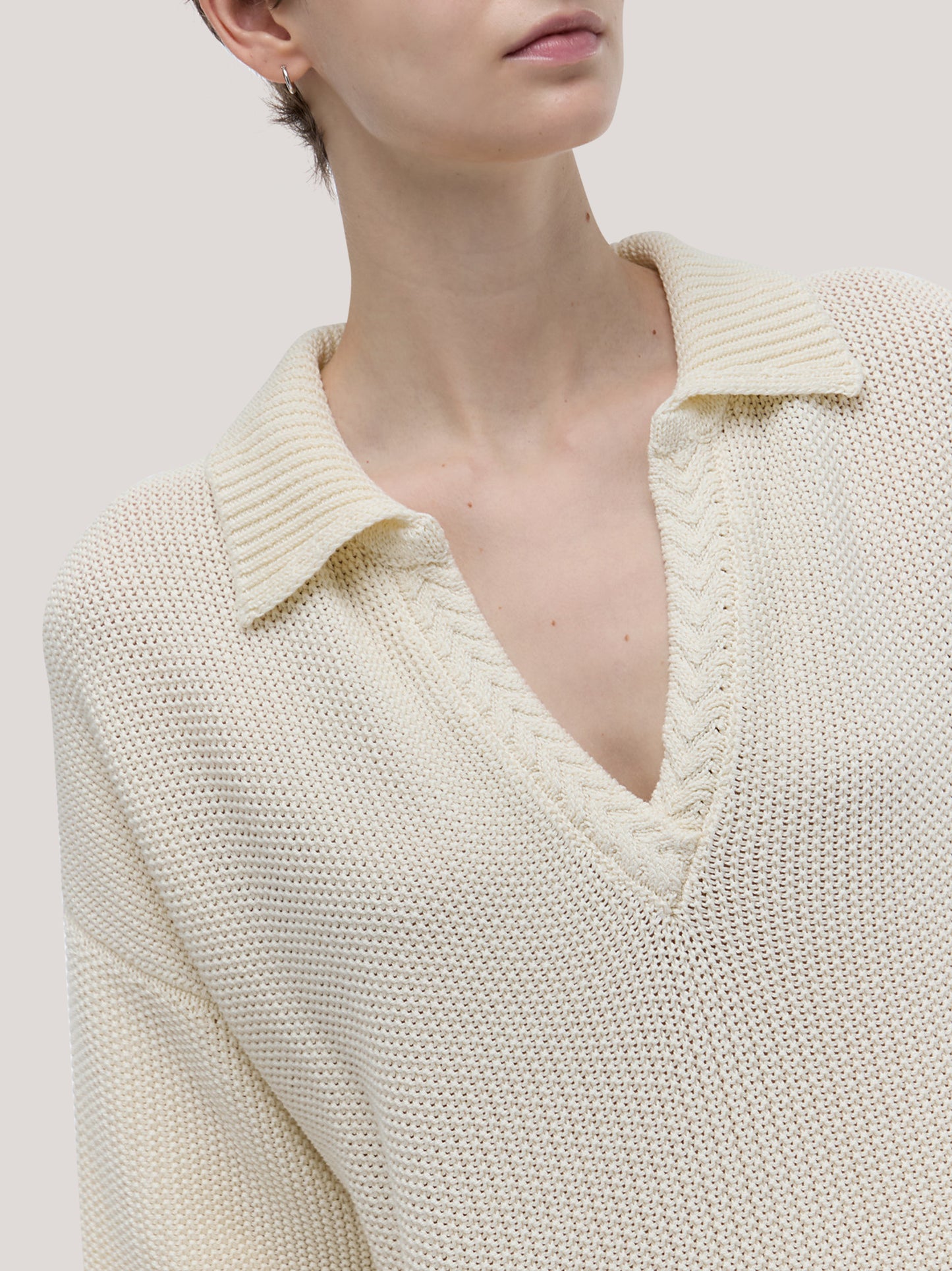 Maglia lunga in cotone con collo polo aperto bianco 260u51_ss262b_217bia 71613357523270