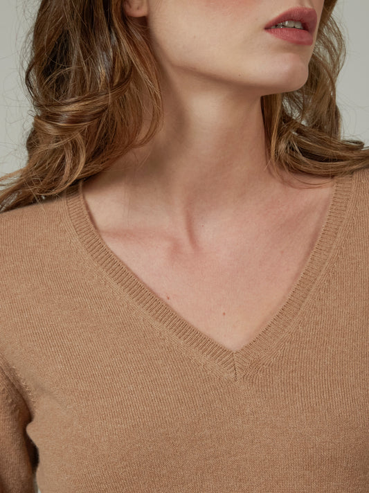 Cashmere V-neck sweater - Cashmere V-neck sweater alt - 002
