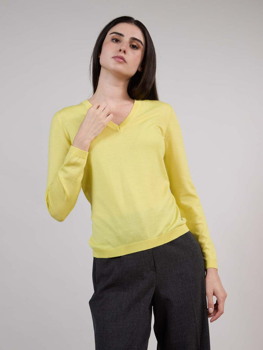 V-neck sweater in wool, silk, cashmere lemon 550t03_woseca_410lim