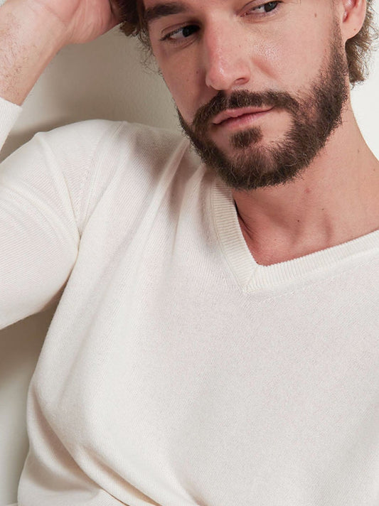 Cashmere V-neck sweater - Cashmere V-neck sweater alt - 002