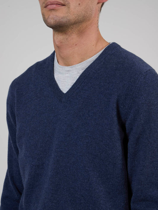Cashmere V-neck sweater - Cashmere V-neck sweater alt - 002