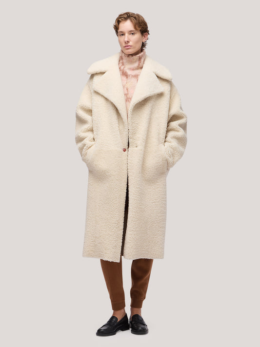 Cappotto  donna con collo ampio in montone e filetto tasche in pelle bianco cpa076_f2516a_bi0001