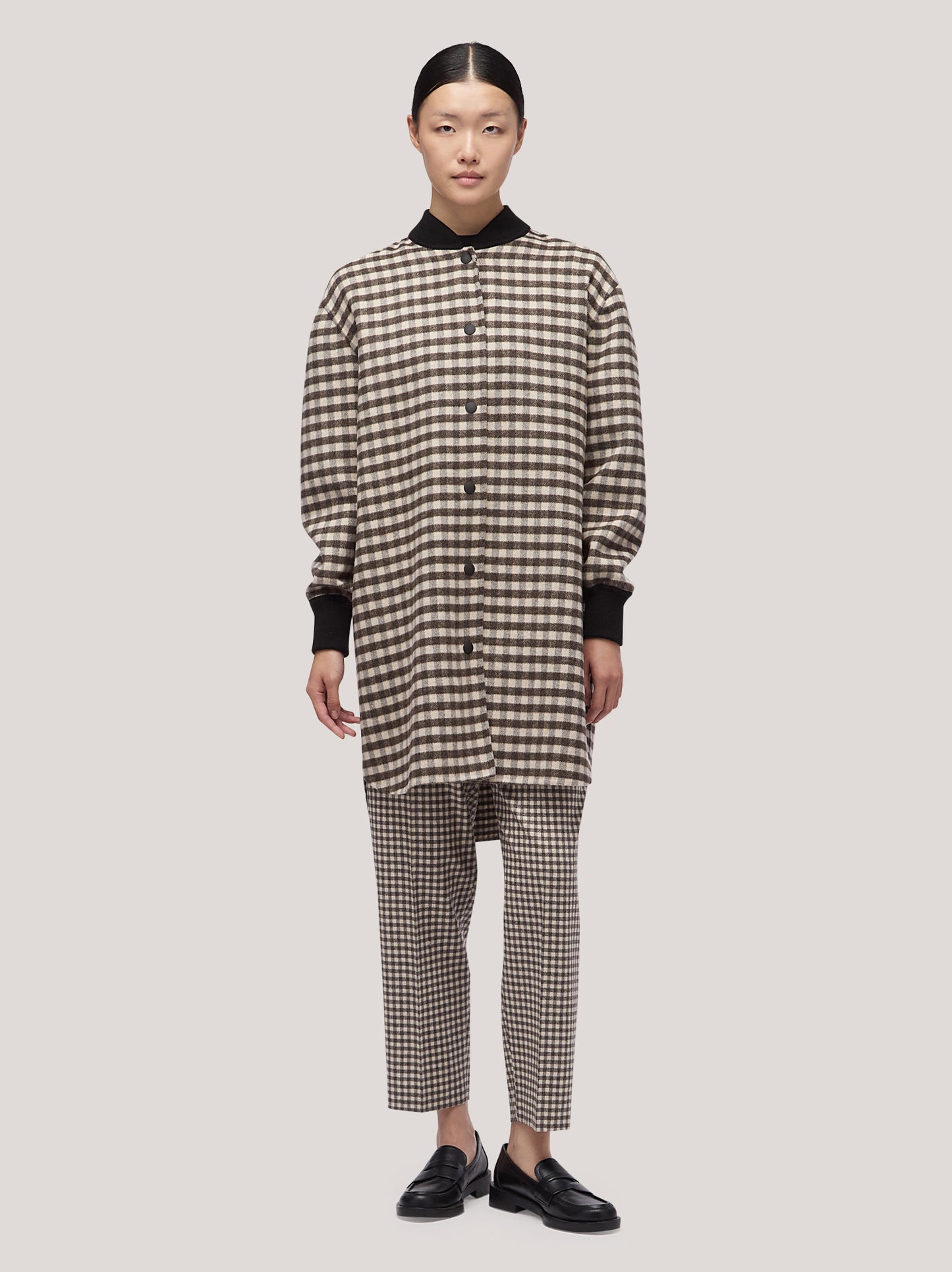 Cappotto donna reversibile con fondo stondato e bordi in maglia in vichy double navy/tabacco cpa085_f2512a_nt0001 68145484988742