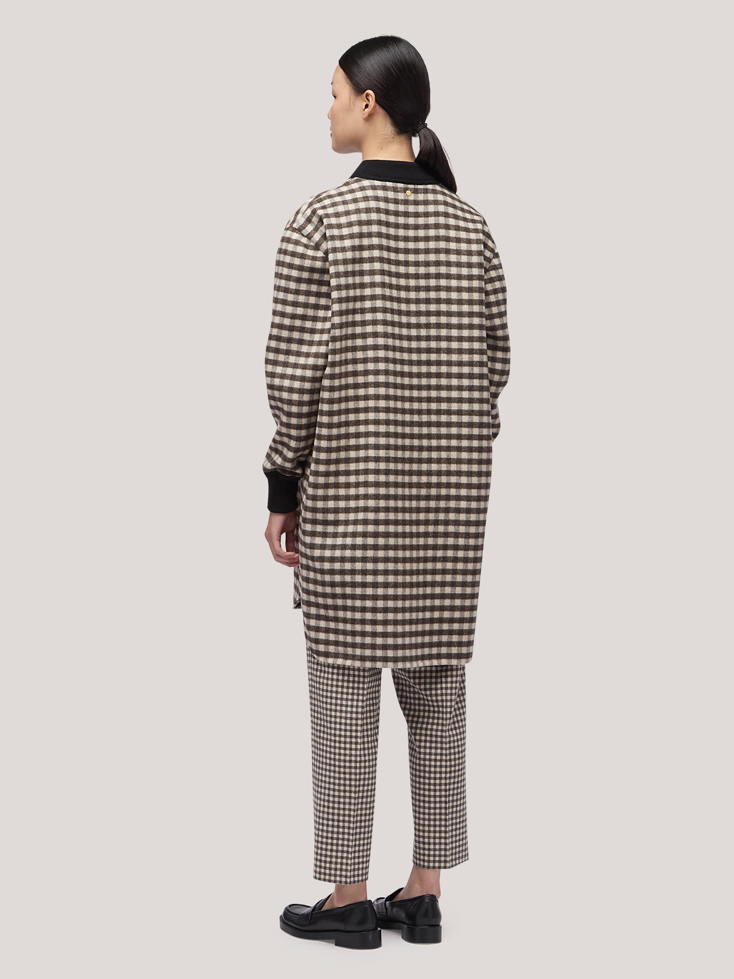 Cappotto donna reversibile con fondo stondato e bordi in maglia in vichy double navy/tabacco cpa085_f2512a_nt0001 68145485021510