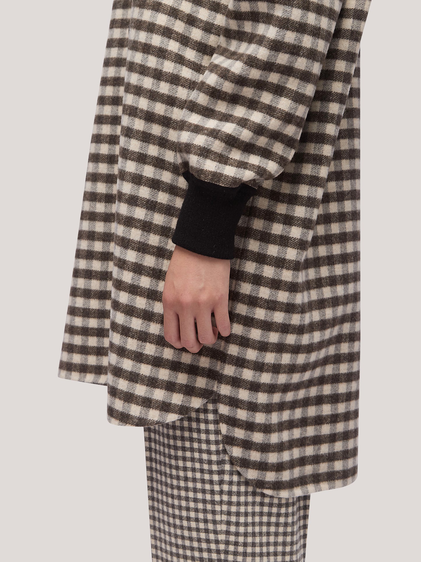 Cappotto donna reversibile con fondo stondato e bordi in maglia in vichy double navy/tabacco cpa085_f2512a_nt0001 68145485054278