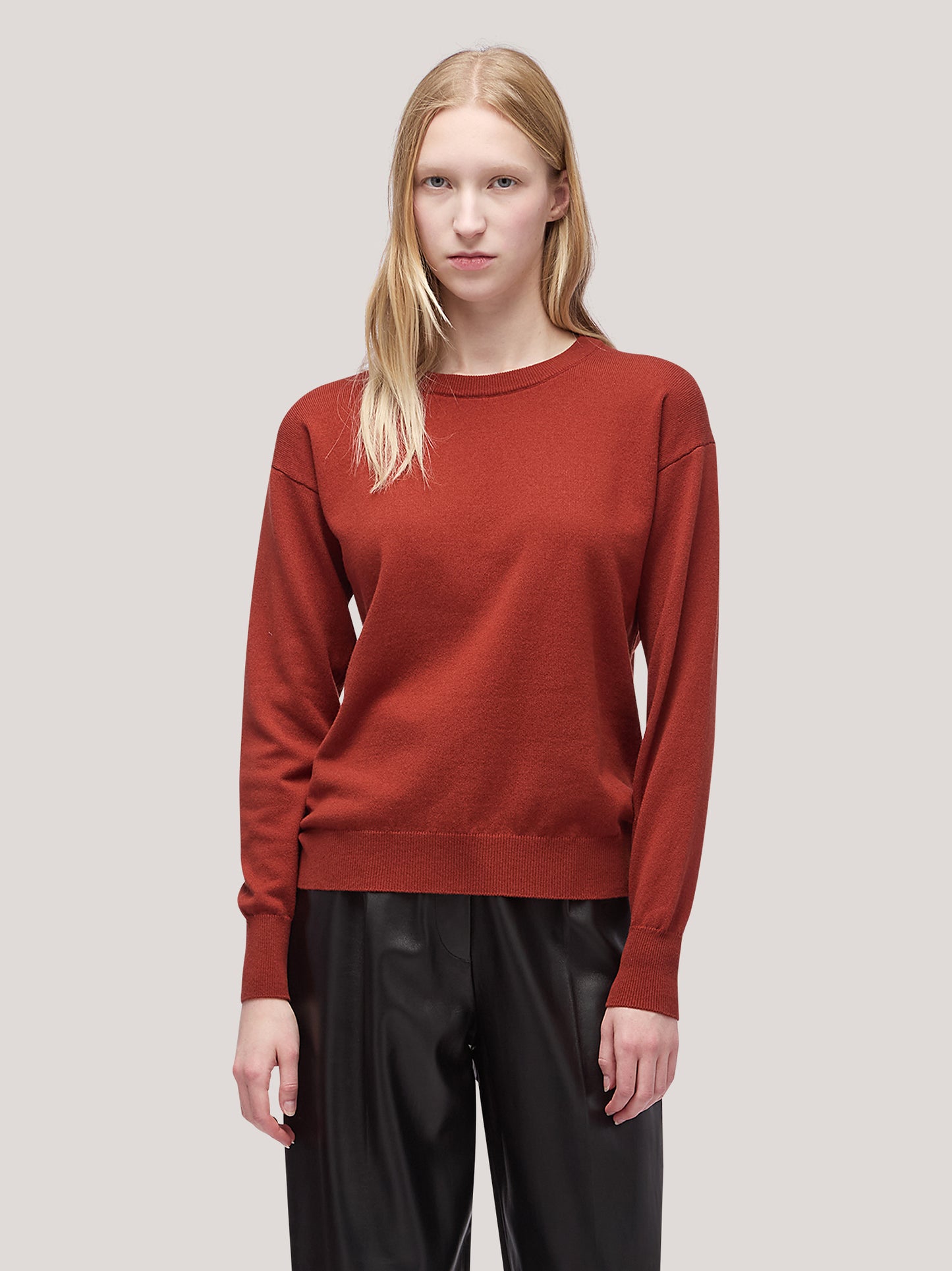 Maglia donna paricollo manica lunga, spalla scesa bordi a costa rame 250a10_fw25-3_677ram 68522087317830