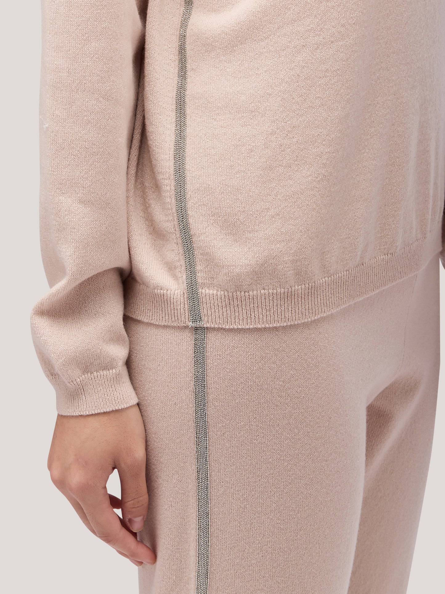 Maglia donna paricollo manica lunga, catenella sul fianco rosa tenue 250a24_fw25-3_a16ros 68160173867334