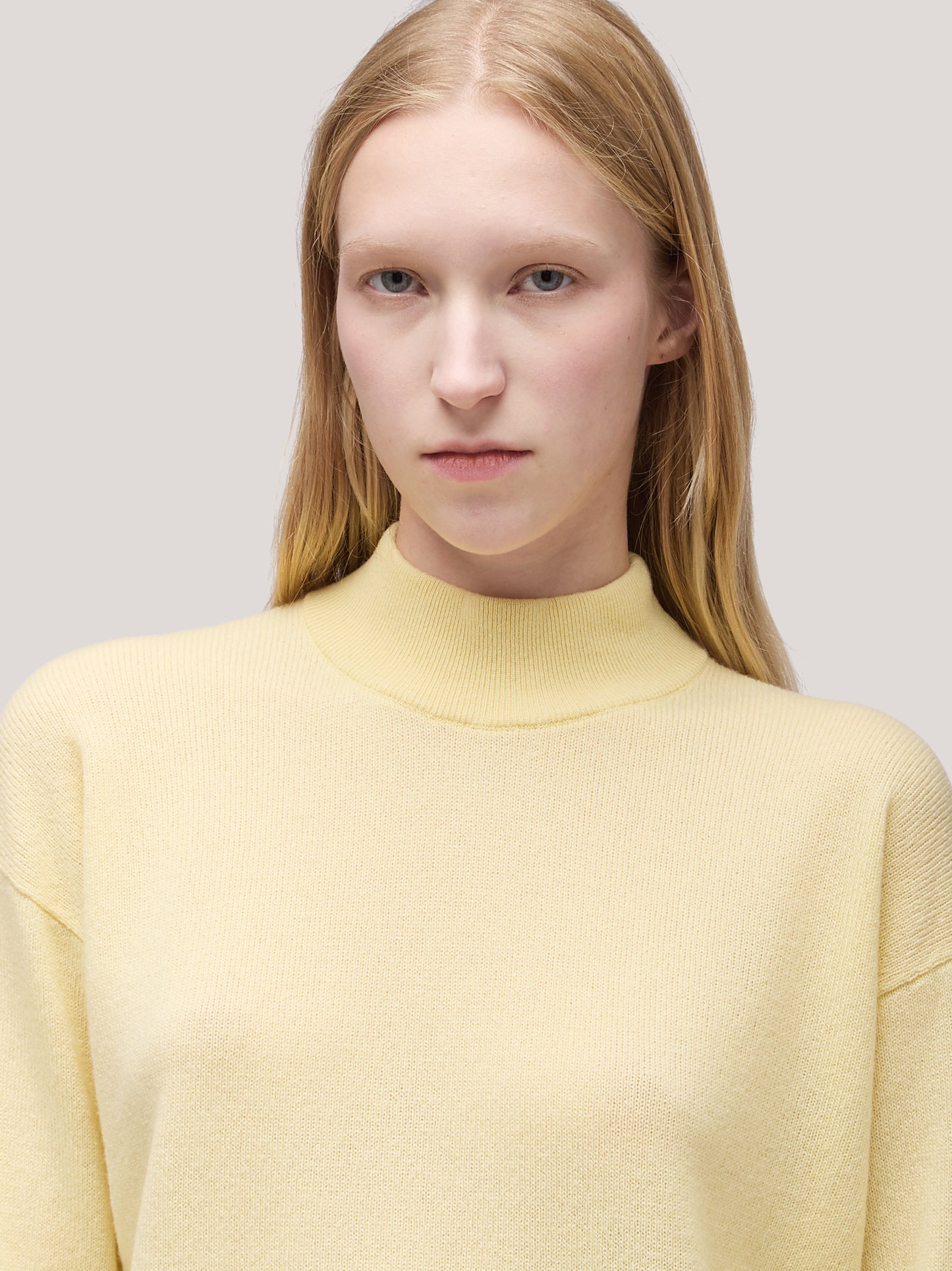 Women's long-sleeved turtleneck sweater, brushed canary 250a94_fw25-3_620can 68522272948550