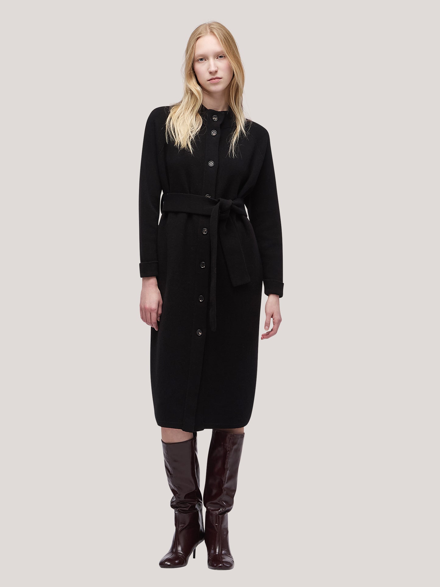 Maglia donna lunga scamiciata, tasche e cintura, punto milano black 250r17_fw25-7_096bla 68522571694406