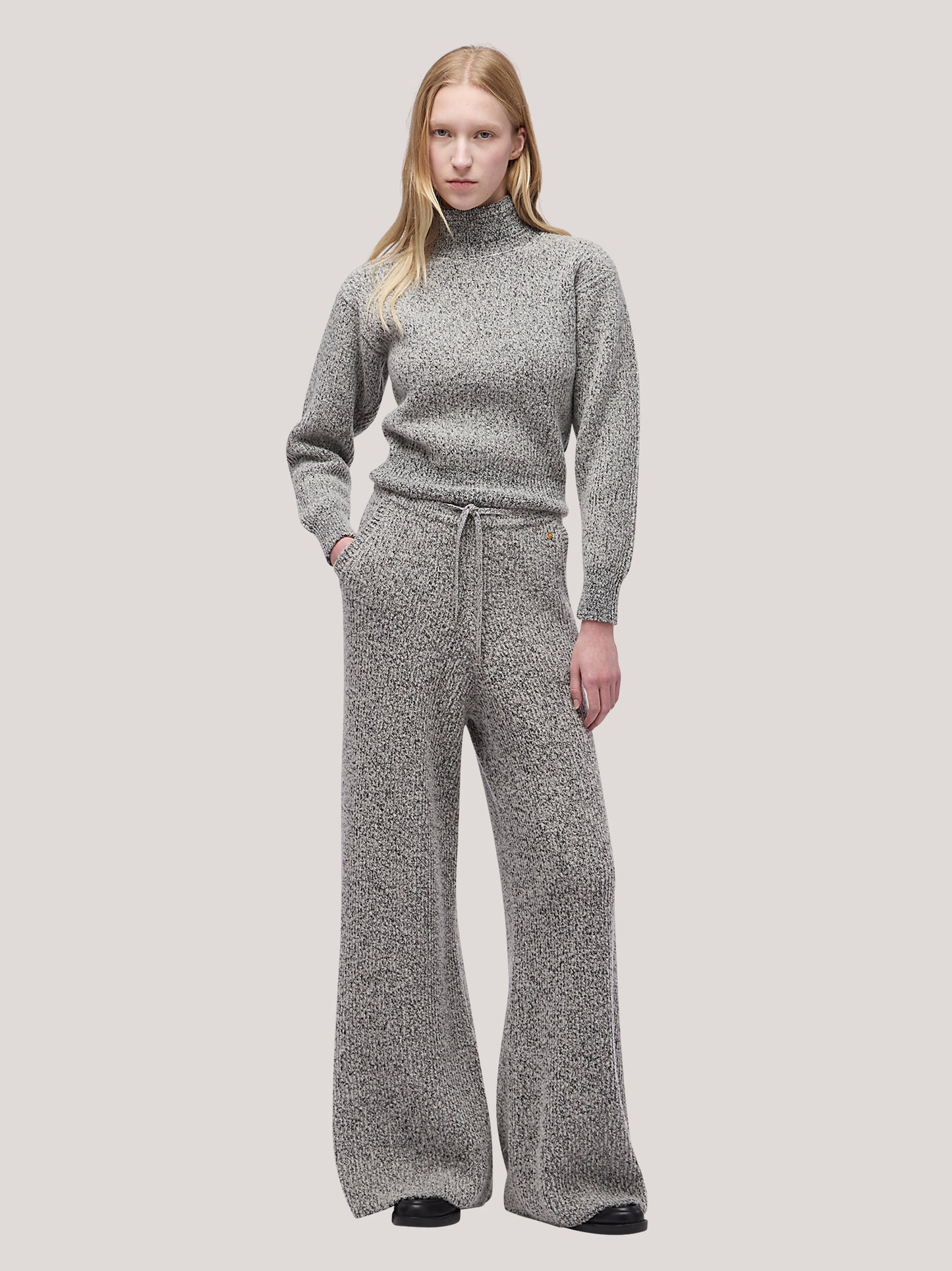 Pantaloni donna fondo ampio, lavorazione maglia inglese bicolore bianco /nero 250r93_fw259a_217bne 68522728685894