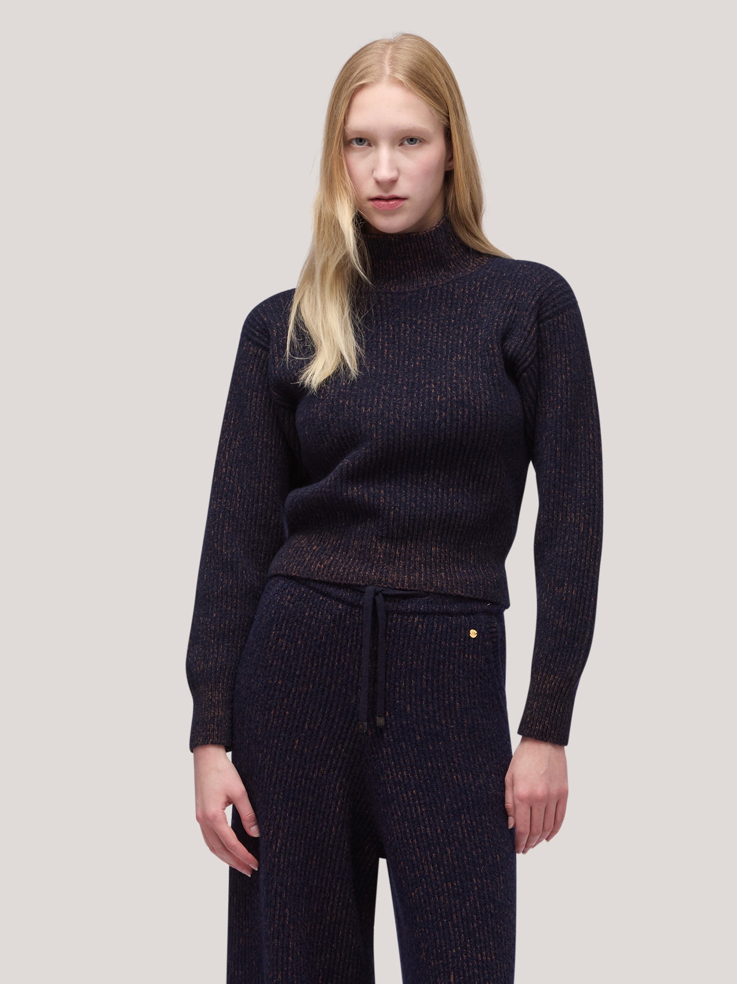 Women's long-sleeved turtleneck sweater, two-tone English rib blue / caramel cafe 250r95_fw259a_u01nac 68521971417414