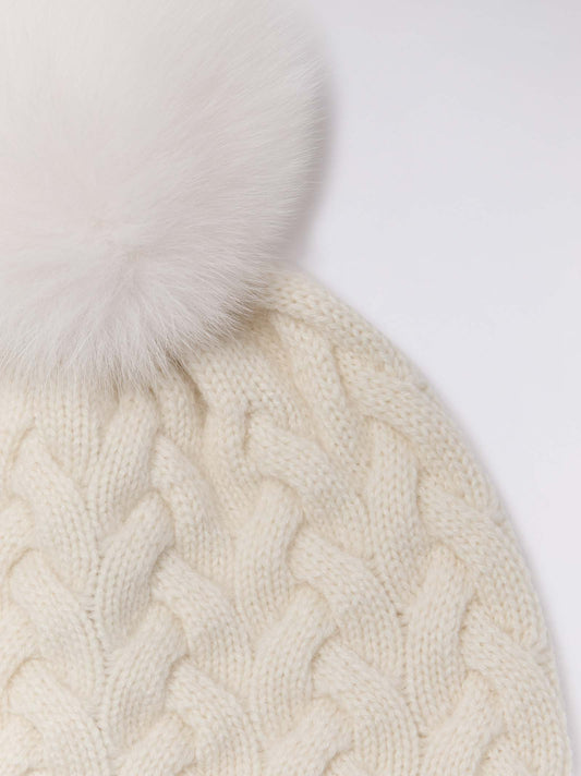 Cuffia a trecce con pon pon in volpe - Cuffia a trecce con pon pon in volpe alt - 002