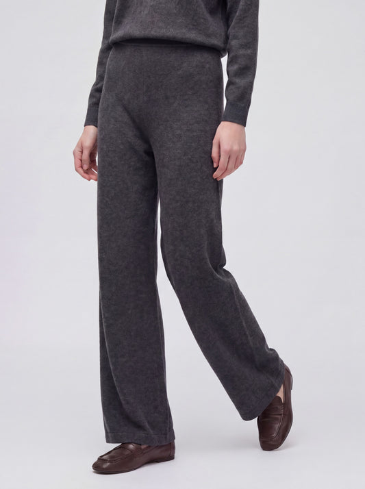 Minimal cashmere palazzo trousers, sweatshirt stitch graphite 260a05_n_fw26-3_425gra
