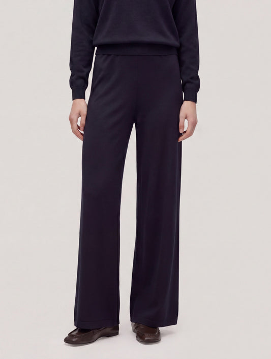 Minimal cashmere palazzo trousers, sweatshirt stitch night 260a05_n_fw26-3_064not