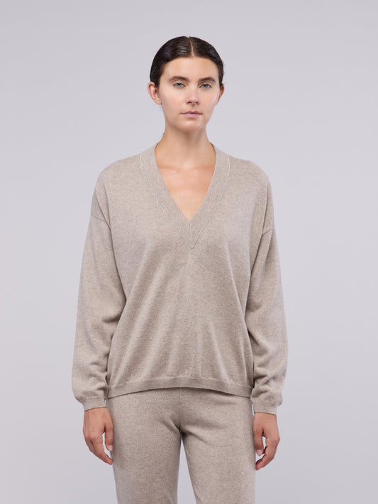 Maglia scollo V manica lunga, catenella su scollo avena 260a26_n_fw26-3_j16ave