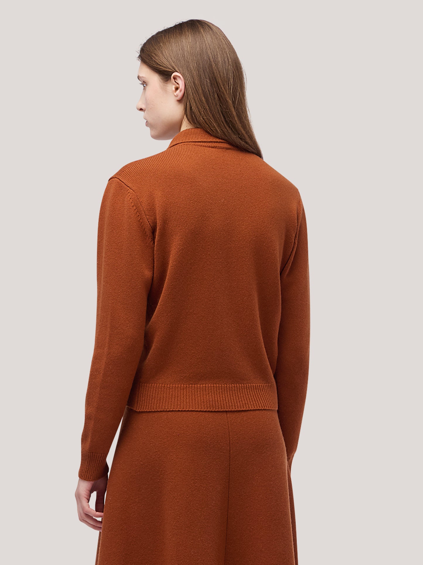 Shirt-collar cardigan sweater in Essential Cashmere volcano 260a54_fw26-3_104vul 74707132776774