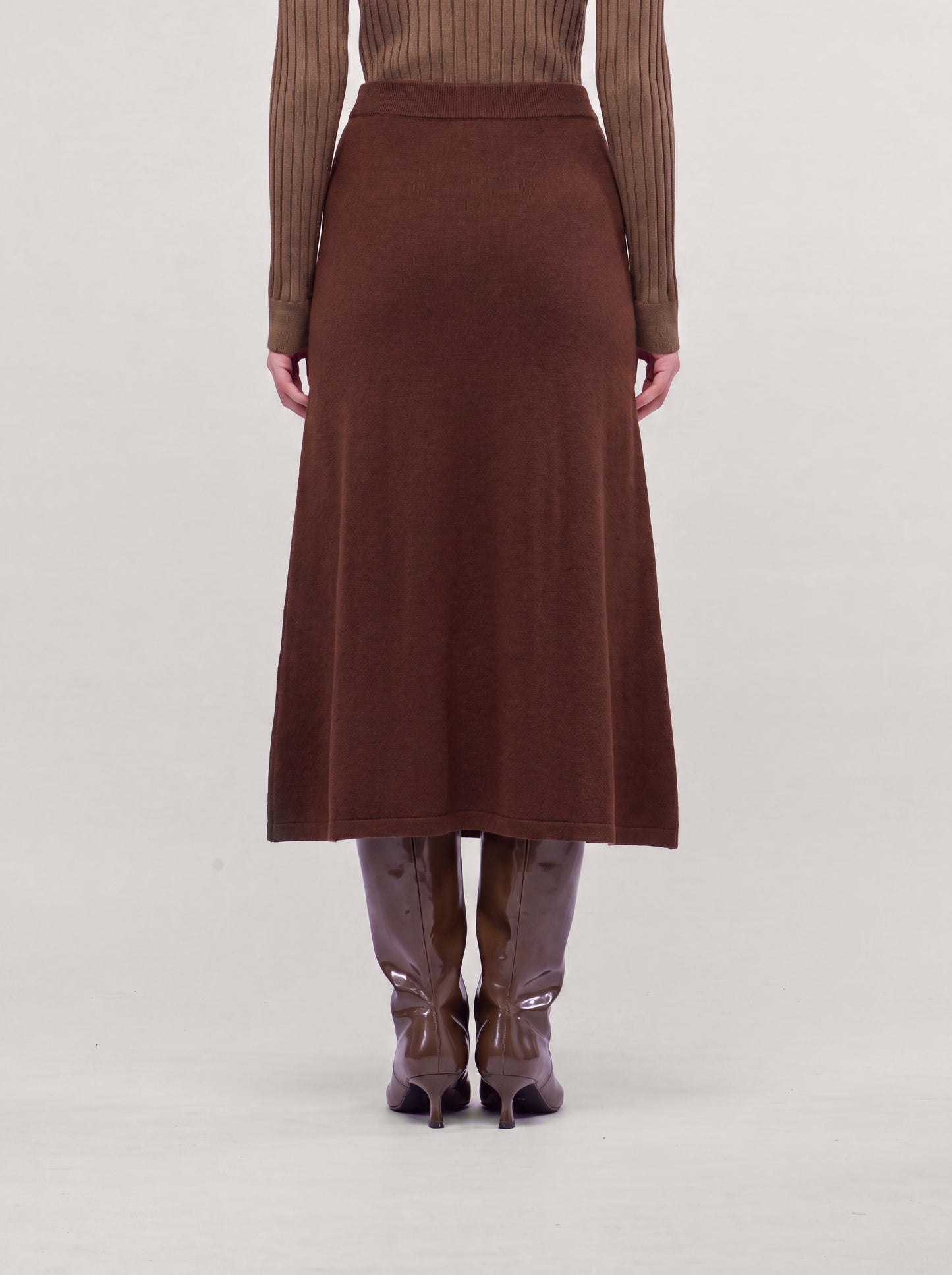 Long skirt in Essential Cashmere nut 260a62_fw26-3_492noc 74823150829894