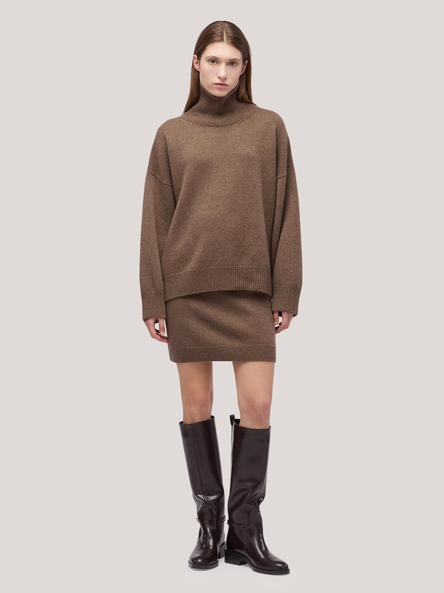 Dolcevita in Essential Cashmere terra 260a83_fw26-3_a31ter 74256069689670