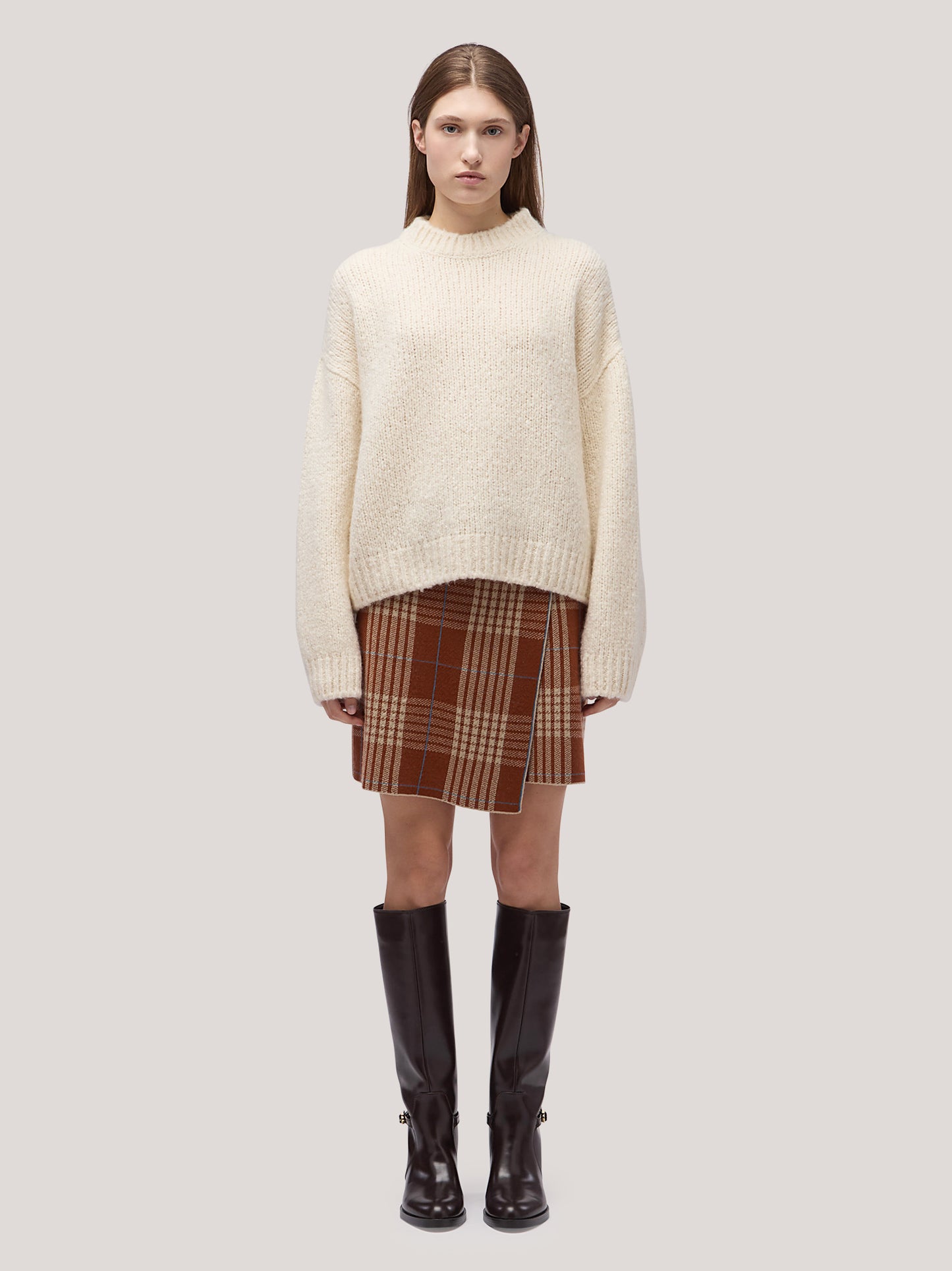 Maglia girocollo  in Cocooning cashmere bianco 260b00_fw26-2_217bia 74256086335814