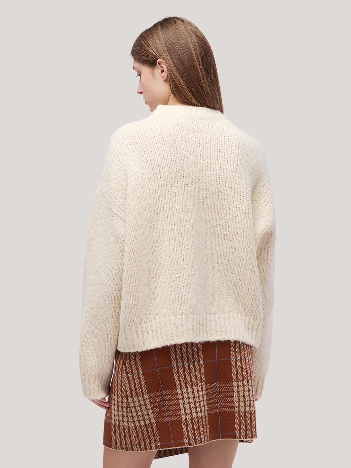 Maglia girocollo  in Cocooning cashmere bianco 260b00_fw26-2_217bia 74256086401350
