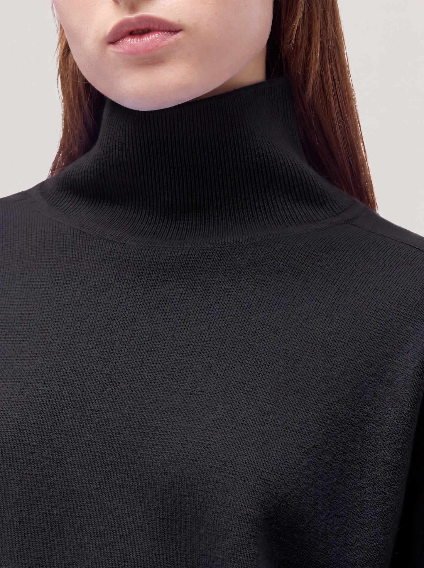 Long-sleeved saddle-shoulder mock-neck in Milano stitch black 260r10_fw26-7_096bla 75188686258502