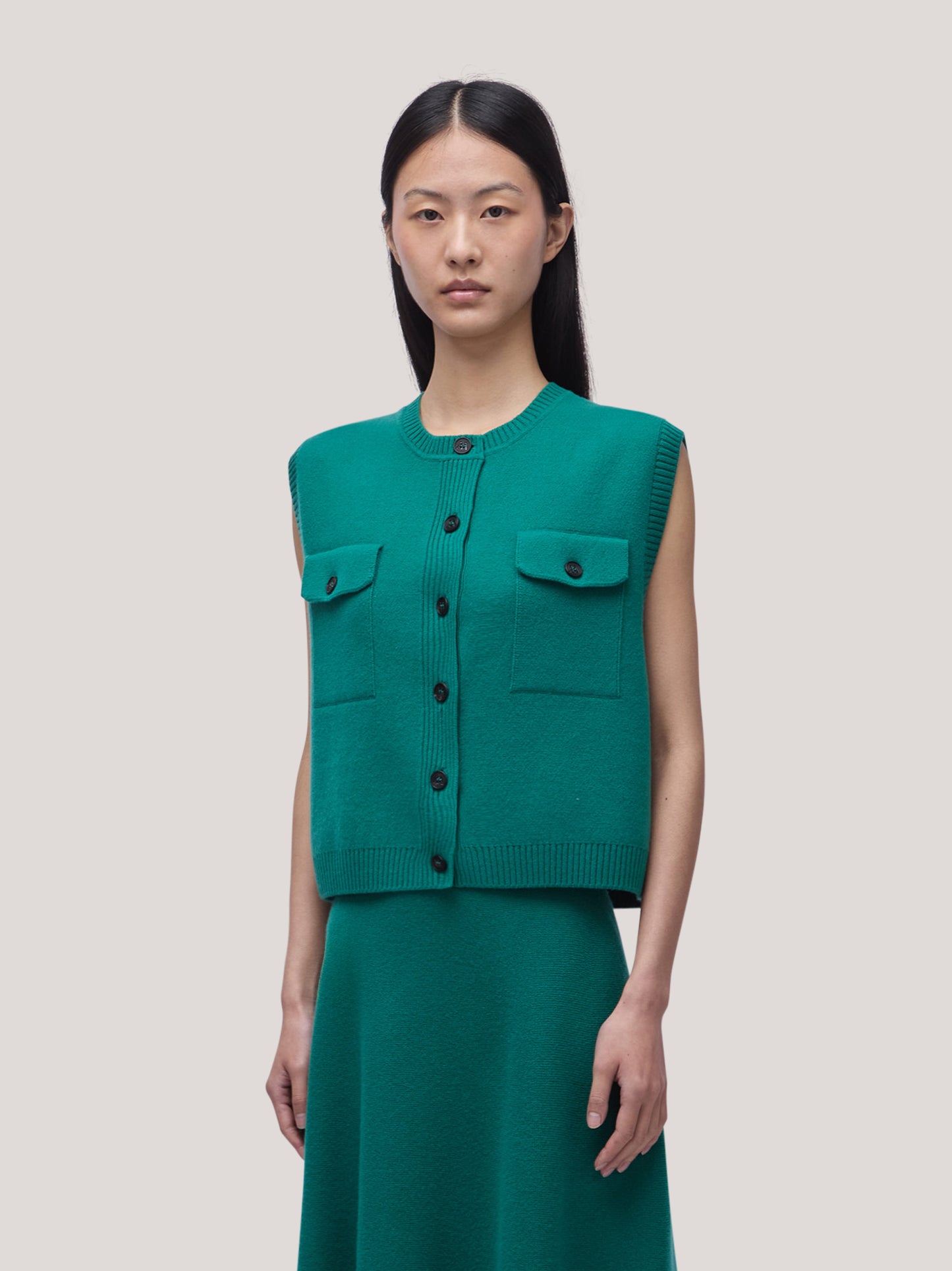 Sleeveless crew-neck cardigan in Milano stitch jade 260r18_fw26-7_816gia 74734078198086