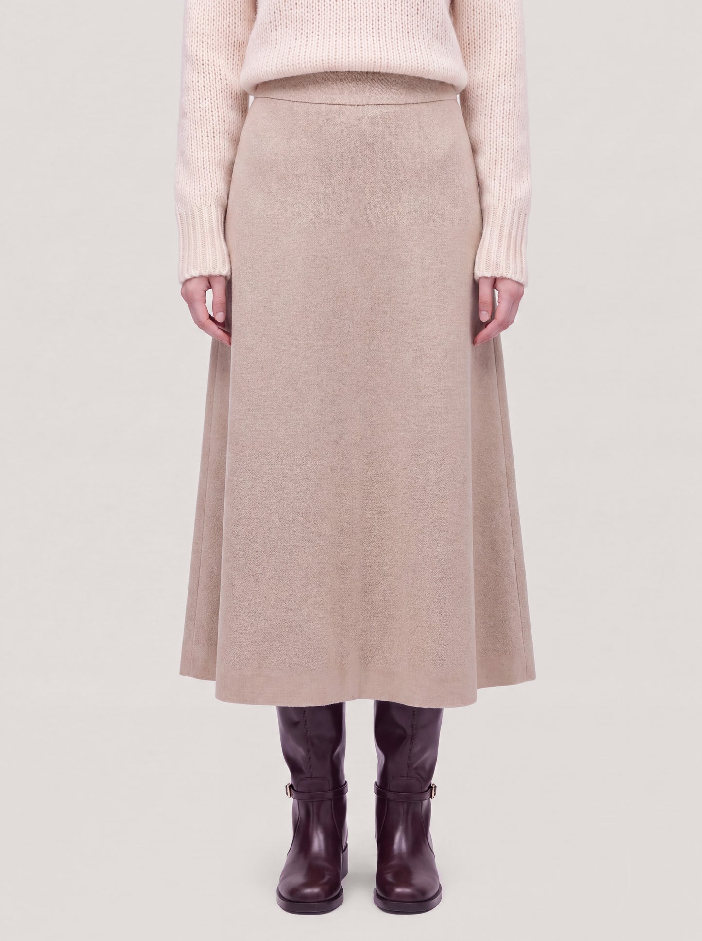 Long flared skirt in Milano stitch knit dune 260r22_fw26-7_999dun 75223971070278