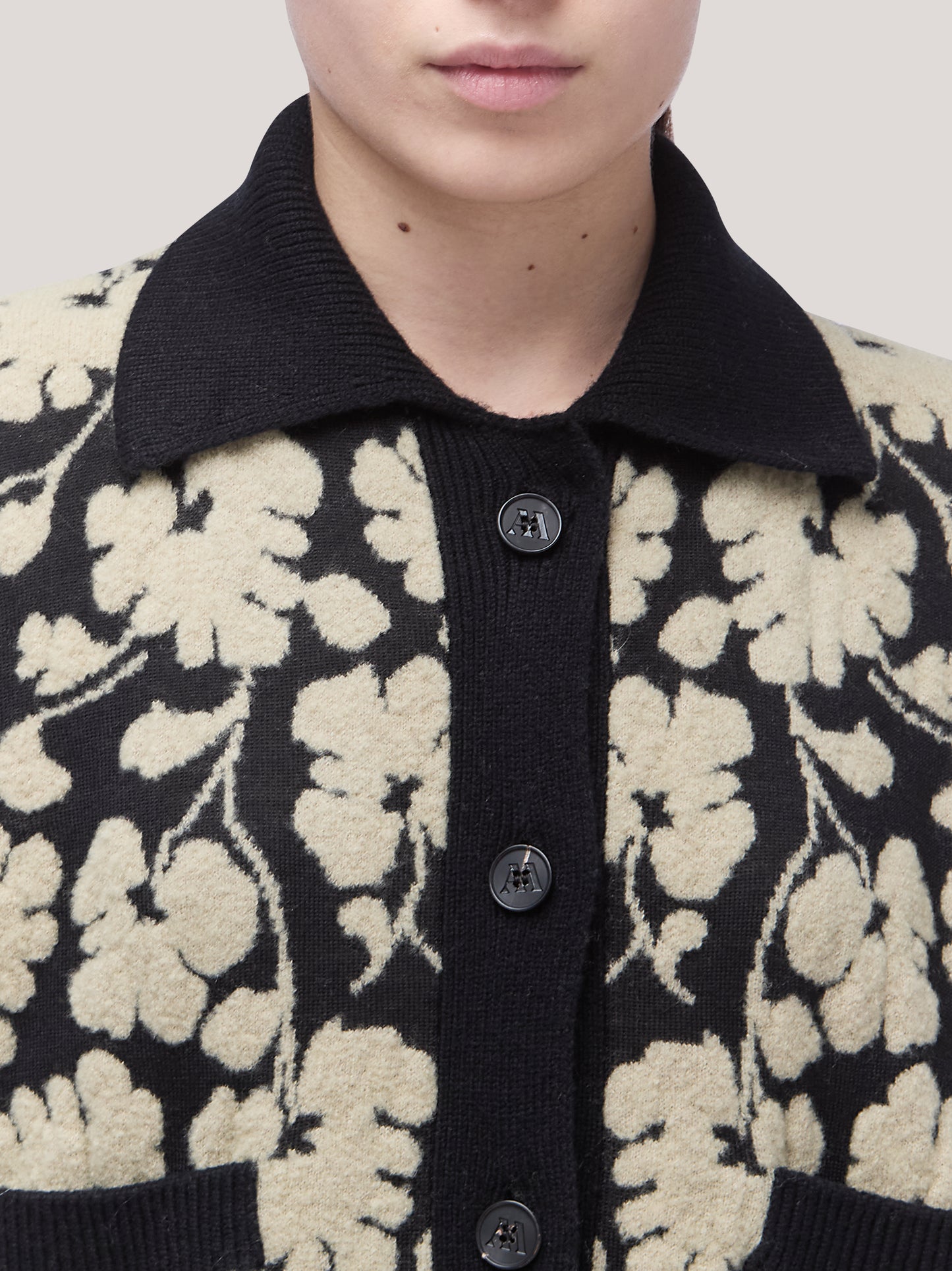 Giacchina in maglia jacquard Floreale nero duna 260r53_fw2611_999ner 74756540072262