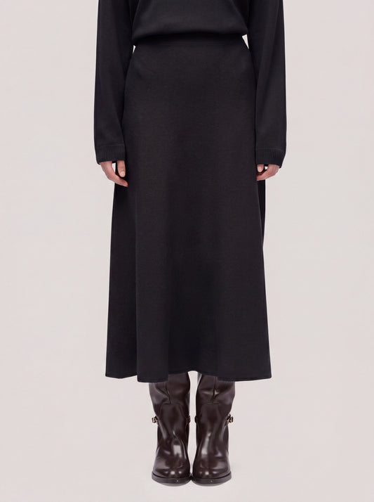 Essential wool and cashmere long skirt black 260r86_n_fw26-7_096bla