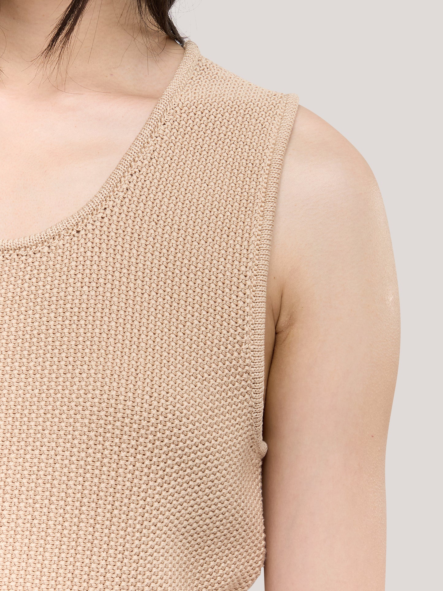 Maglia smanicata paricollo in cotone, punro riso beige 260u50_ss262b_291bei 71501773930822