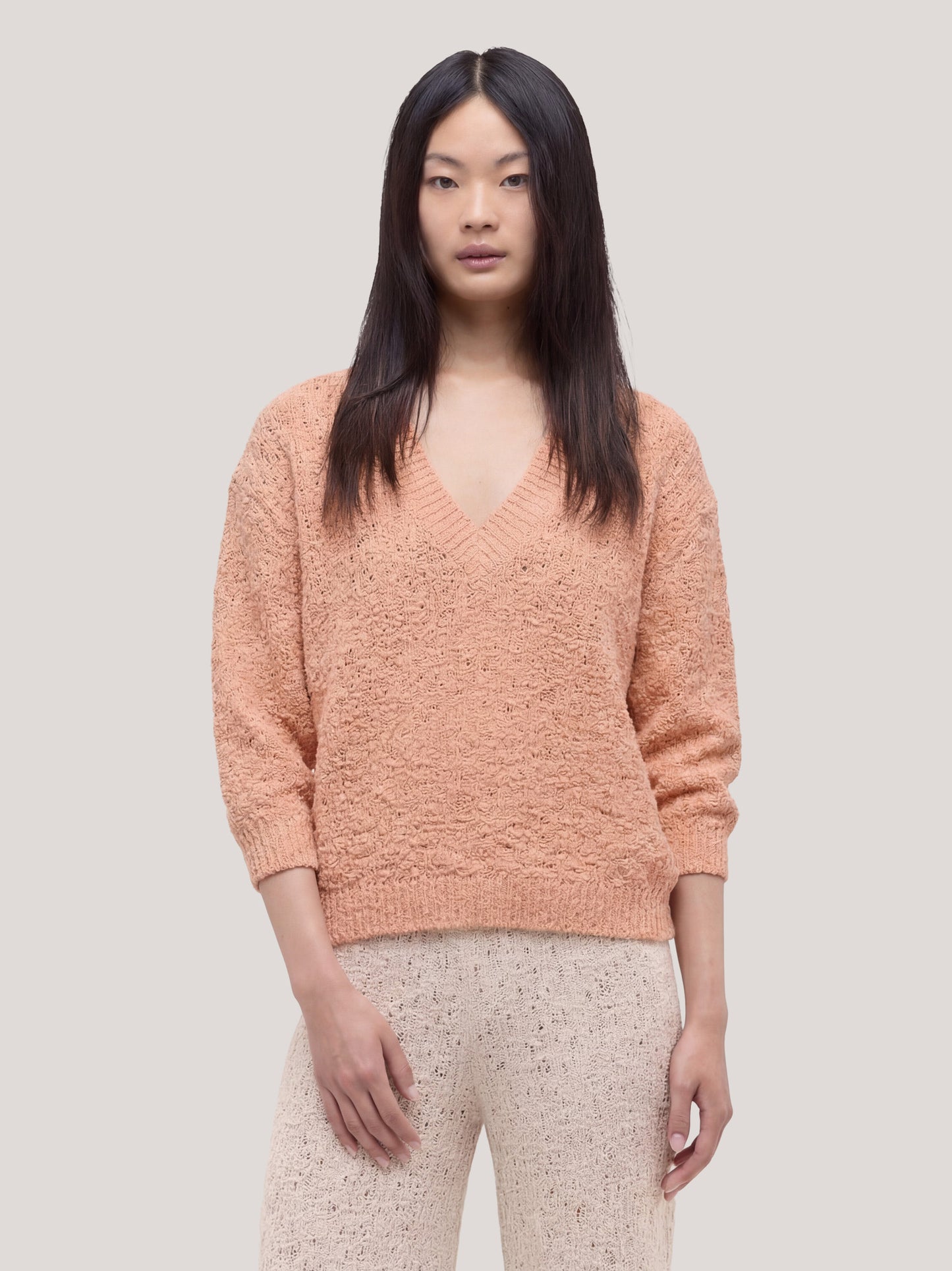 Maglia scollo V ampio in punto pizzo sour 260w20_ss262a_888sou 72835759014214