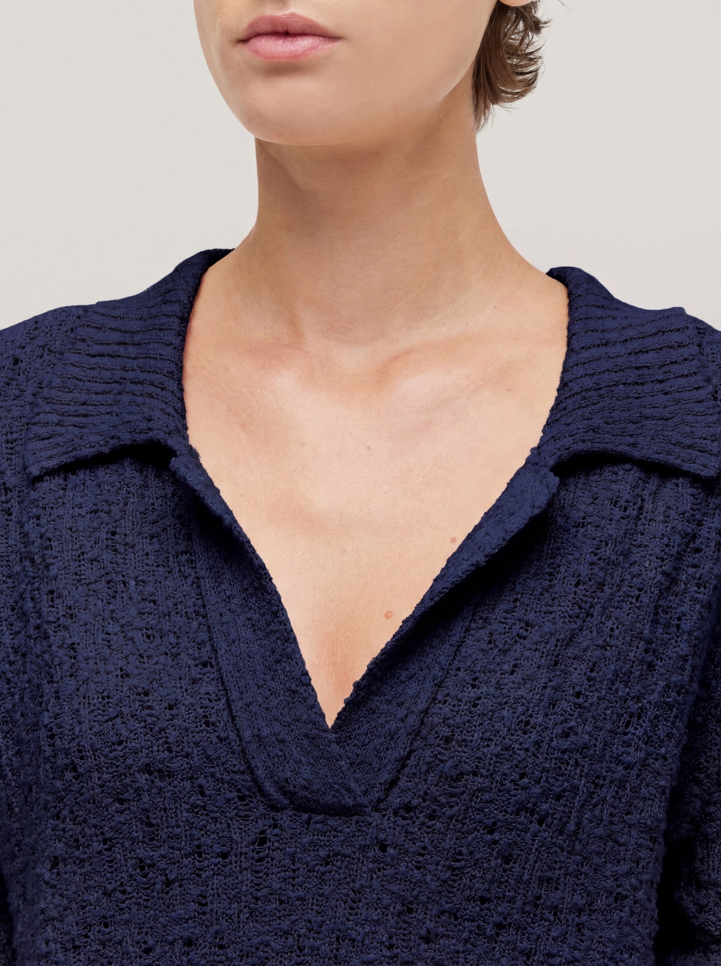 Maglia over a manica lunga con collo polo ampio e punto pizzo blu navy 260w22_ss262a_u01blu 72835830841670