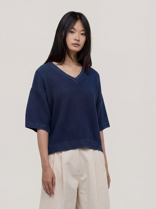 Loose-fit  V-neck sweater in rice stitch crociera 260w59_rcapi_546cro