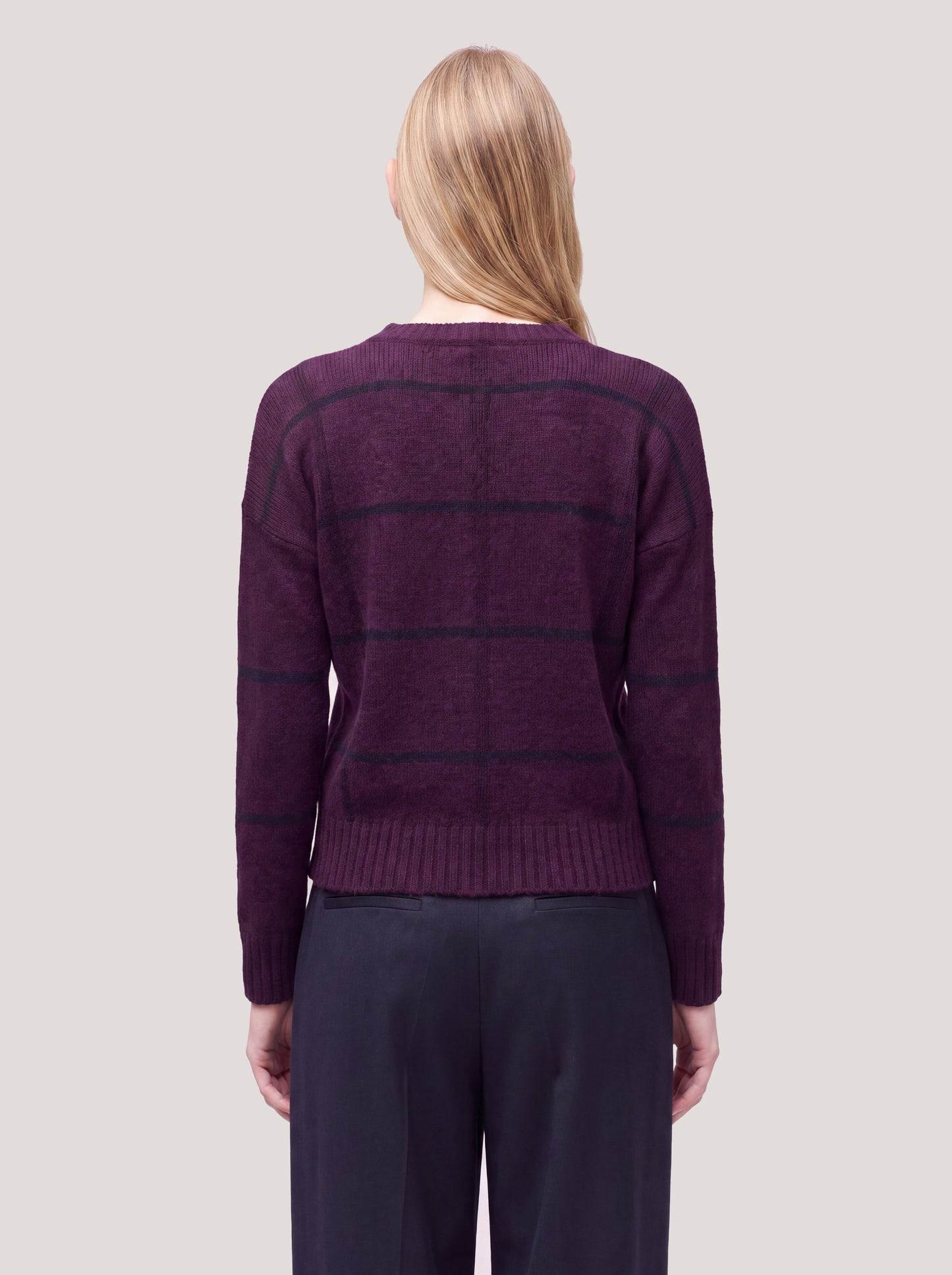 Long-sleeved crew-neck tartan color-block sweater dark grape 260n32_fw2615_489dgr 75188144472390
