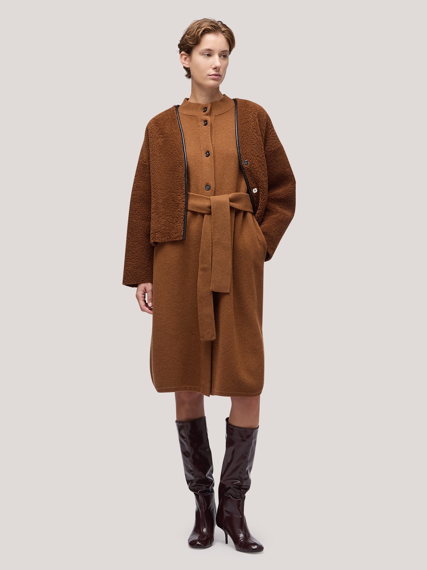 Giacca donna crop in montone tabacco cpa074_f2516a_ta0001 68145807065414