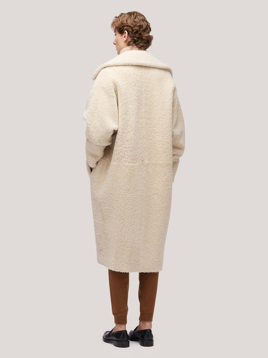 Cappotto  donna con collo ampio in montone e filetto tasche in pelle - Cappotto  donna con collo ampio in montone e filetto tasche in pelle alt - 002