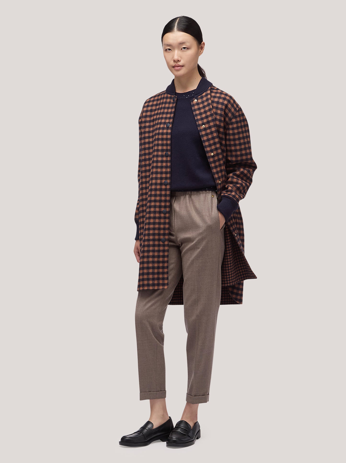 Cappotto donna reversibile con fondo stondato e bordi in maglia in vichy double nero/bianco cpa085_f2512a_bw0001 68145566515526