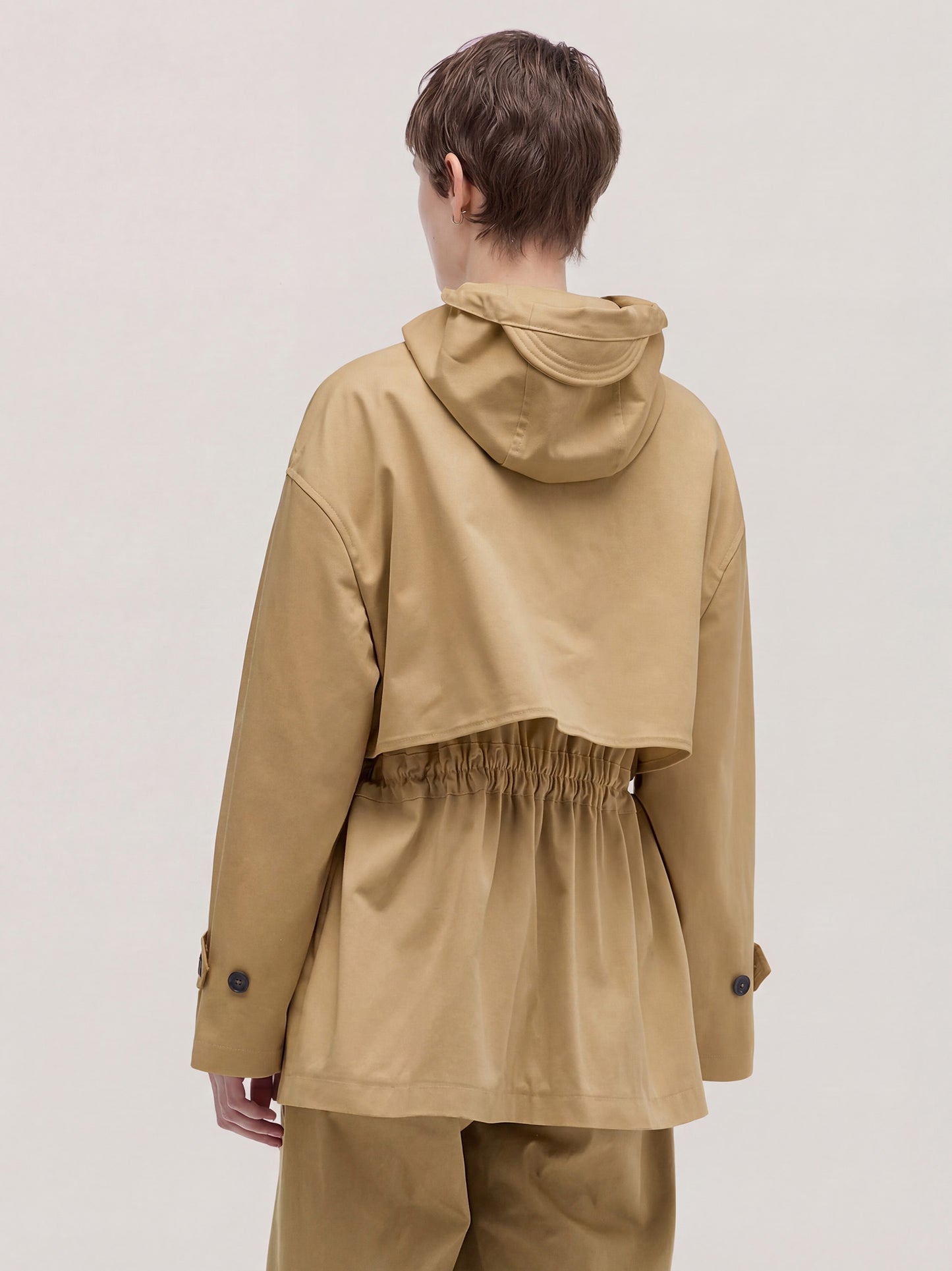 Giubbino con cappuccio in gabardine sable cpa104_s2612b_tsable 72020186300742